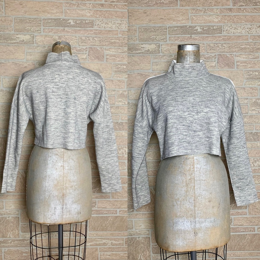 ENGLISH FACTORY Midriff Sweater Size Medium